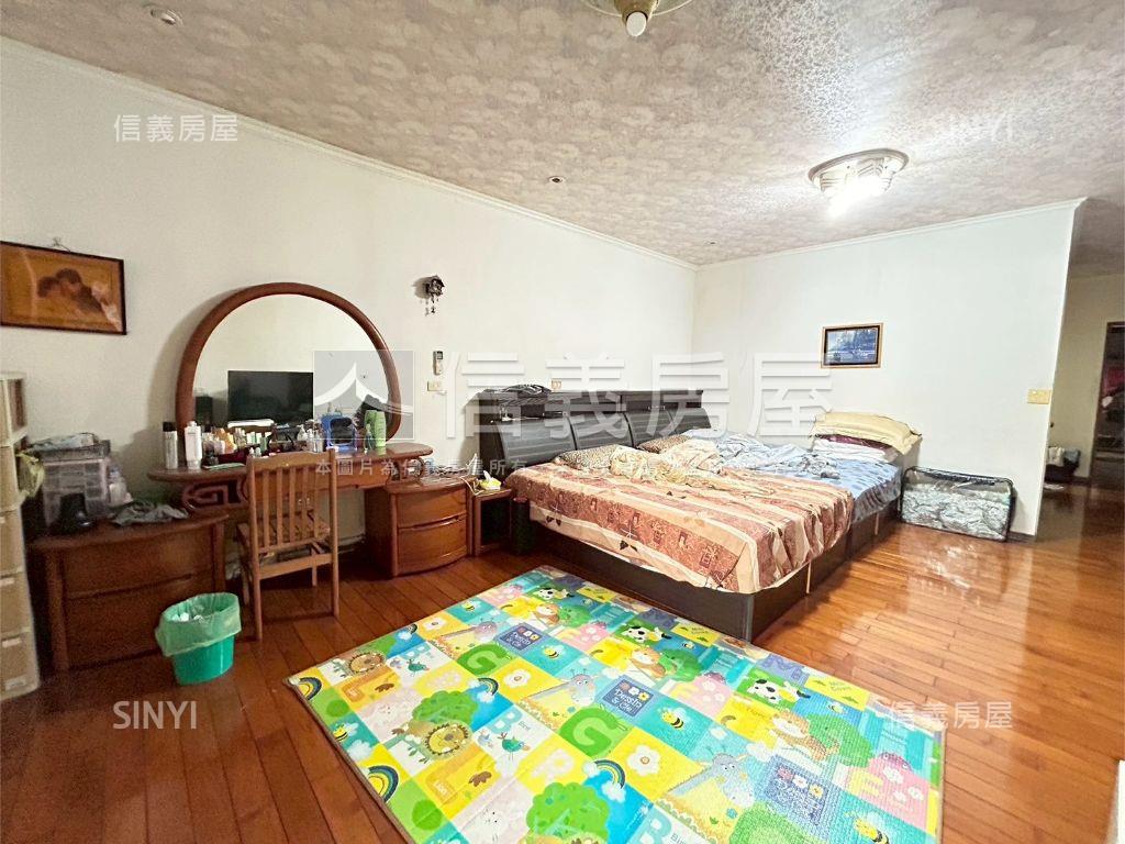 近東榮商圈臨路透天房屋室內格局與周邊環境