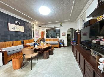 東榮商圈臨路透天