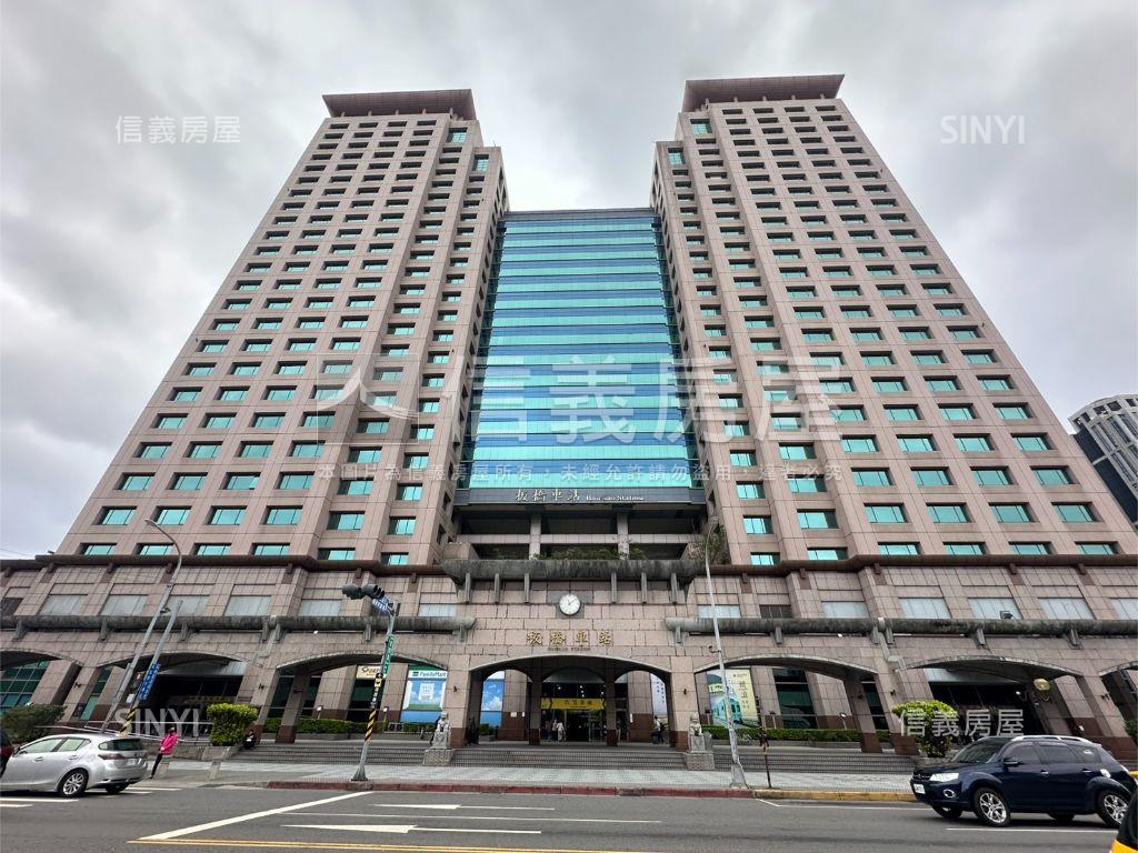 板橋文化路邊間黃金店面房屋室內格局與周邊環境