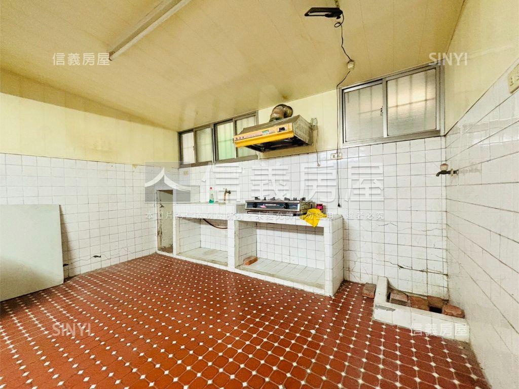 莒光市場旁復古透天房屋室內格局與周邊環境