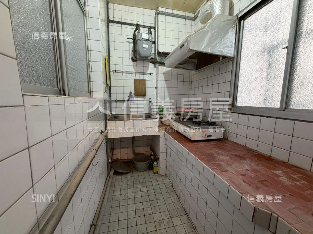圓夢成家三樓公寓房屋室內格局與周邊環境