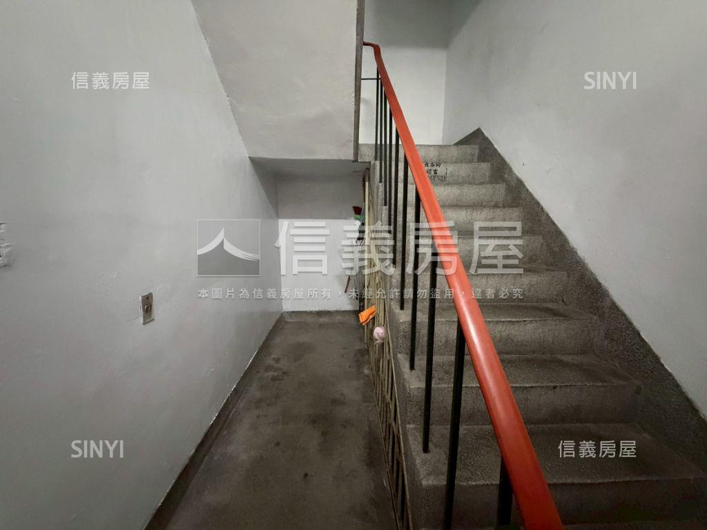 圓夢成家三樓公寓房屋室內格局與周邊環境