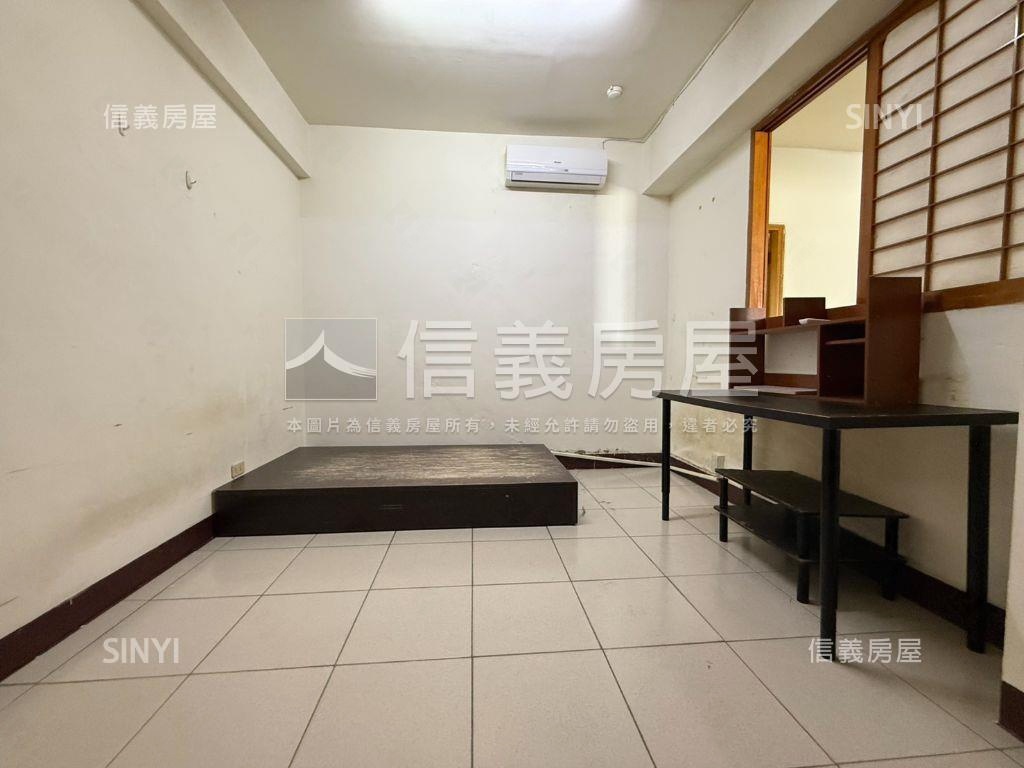 中興大學劍橋大廈四房車位房屋室內格局與周邊環境