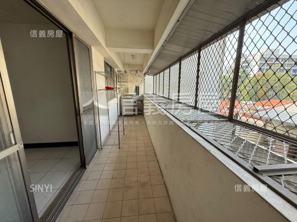 中興大學劍橋大廈四房車位房屋室內格局與周邊環境