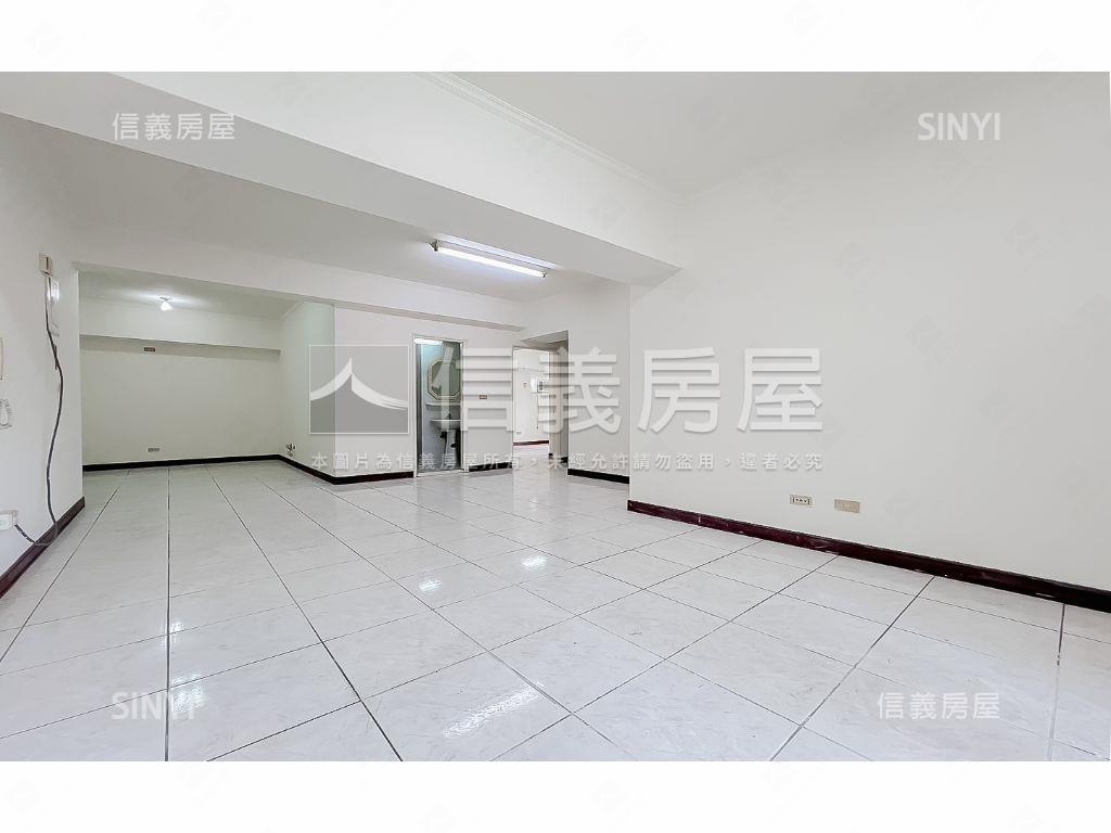 學區宅！西屯採光三房車位房屋室內格局與周邊環境