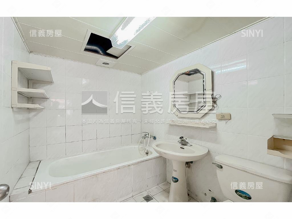 學區宅！西屯採光三房車位房屋室內格局與周邊環境