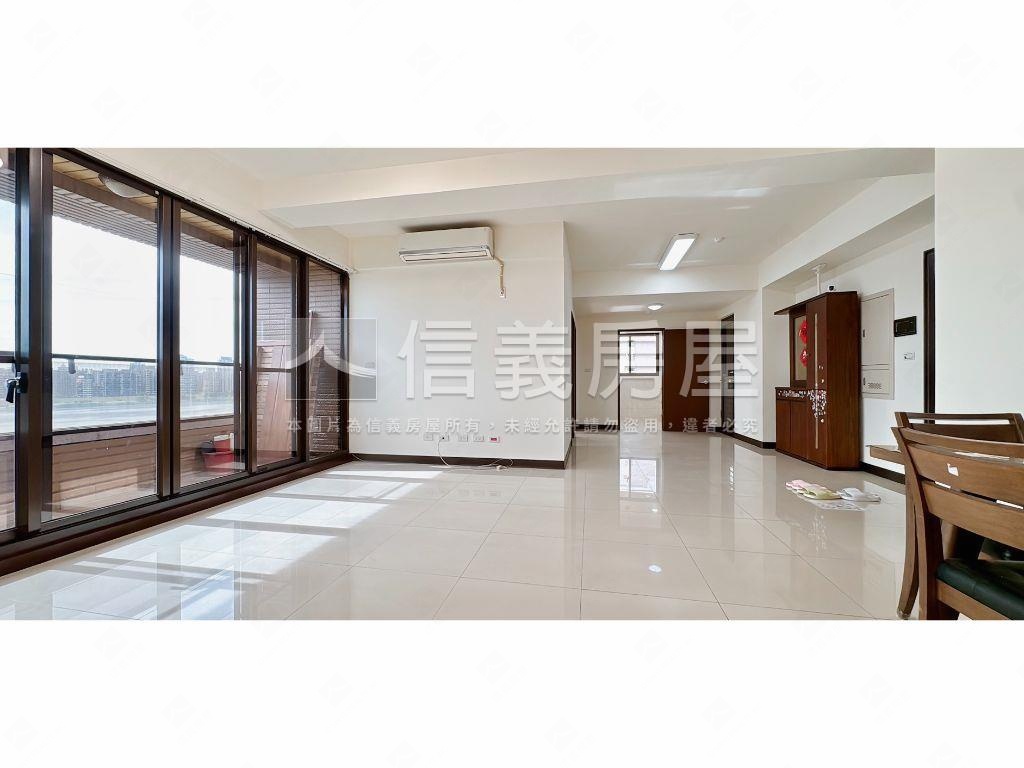 士林區壯闊山河景觀四房房屋室內格局與周邊環境