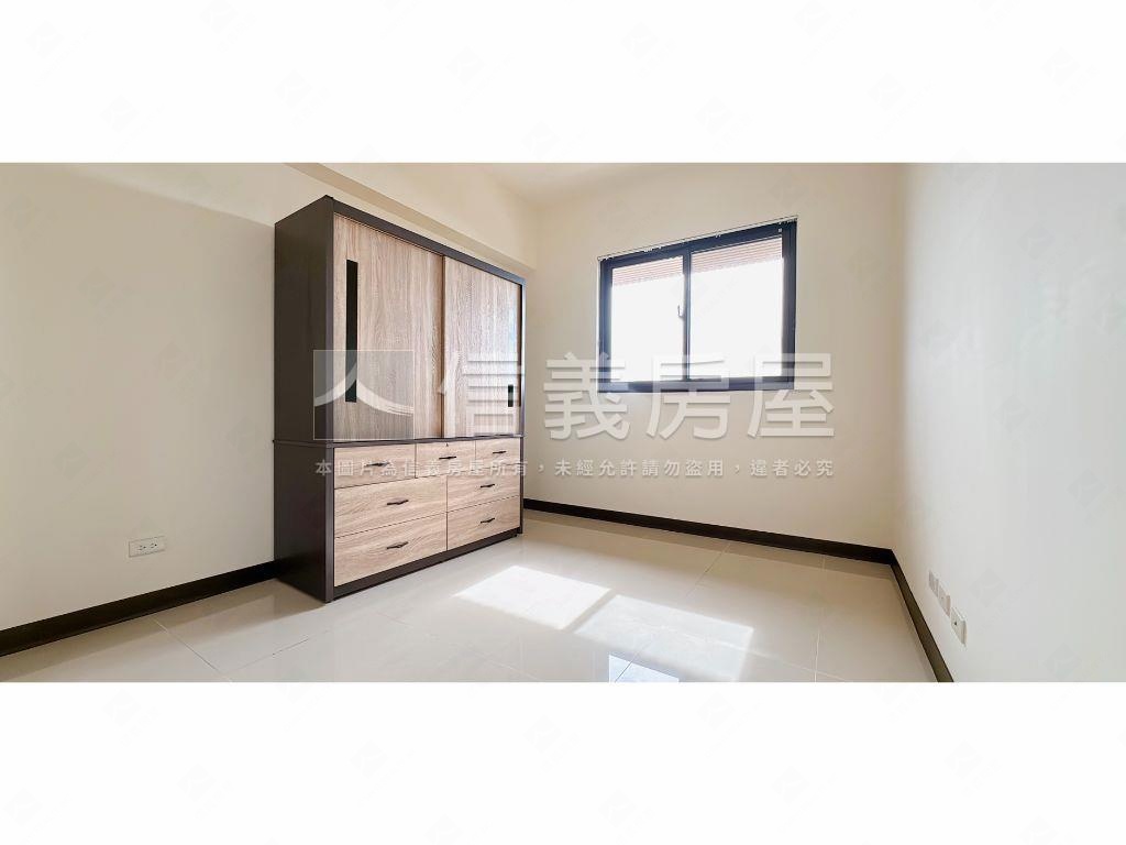 士林區壯闊山河景觀四房房屋室內格局與周邊環境