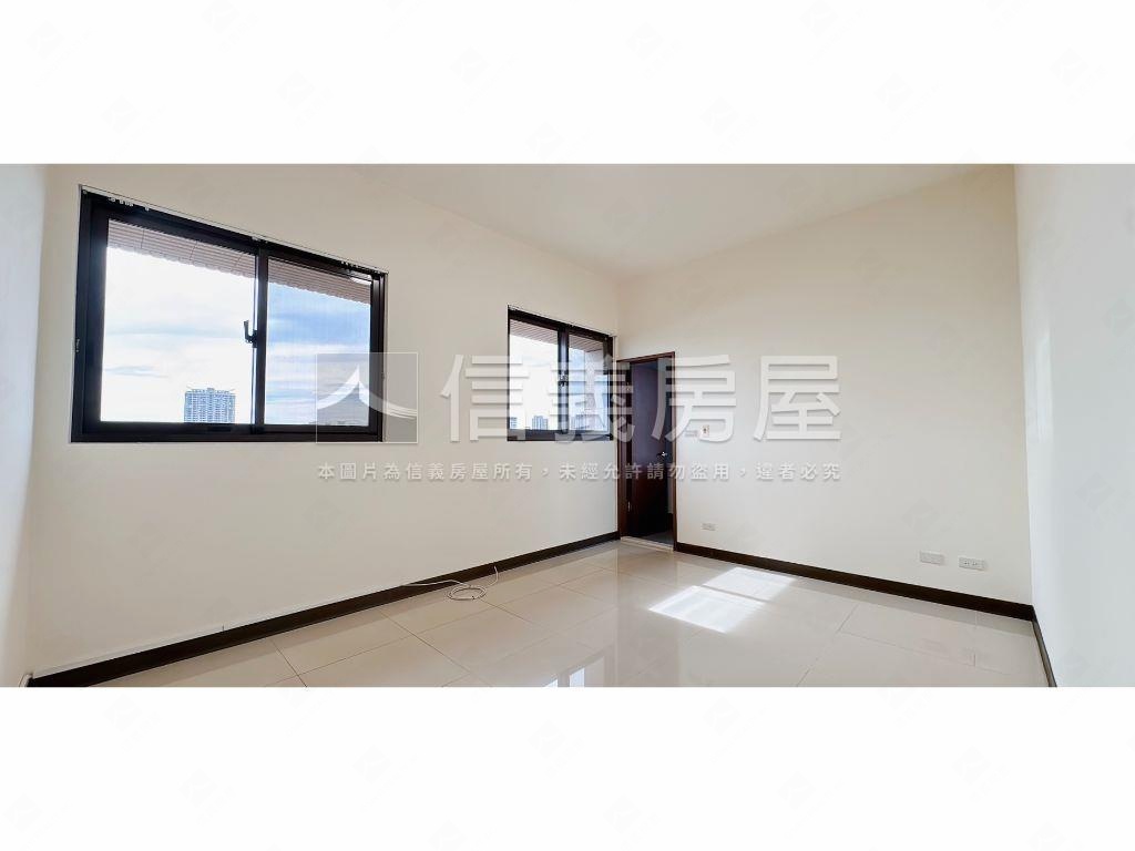 士林區壯闊山河景觀四房房屋室內格局與周邊環境