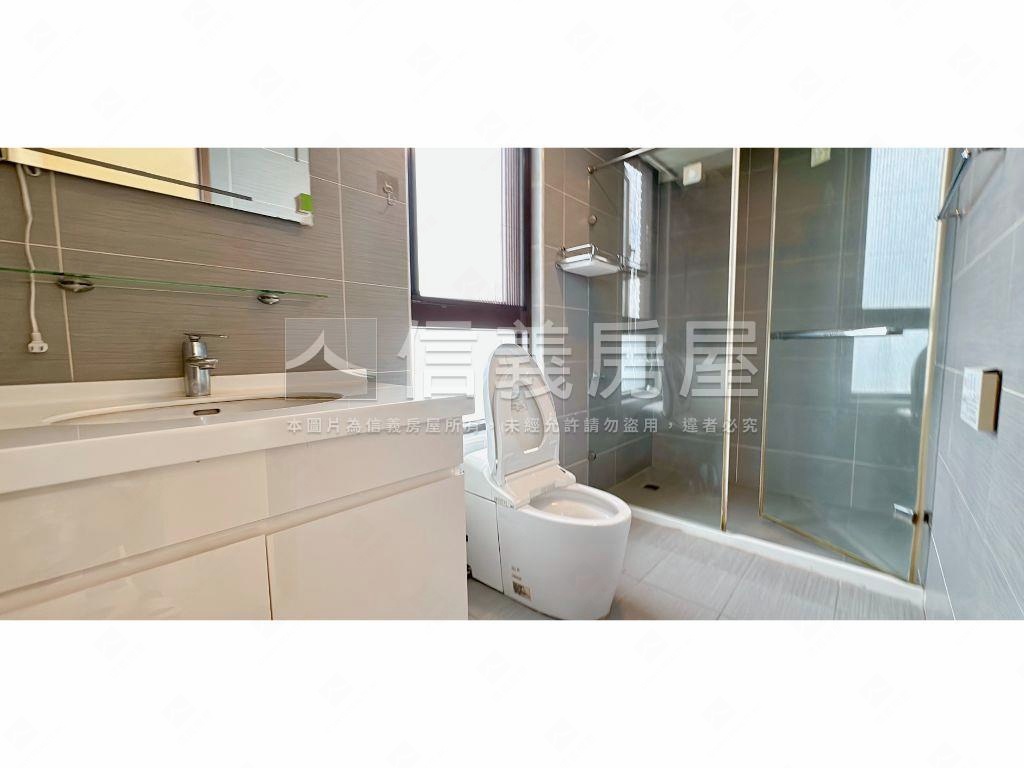 士林區壯闊山河景觀四房房屋室內格局與周邊環境