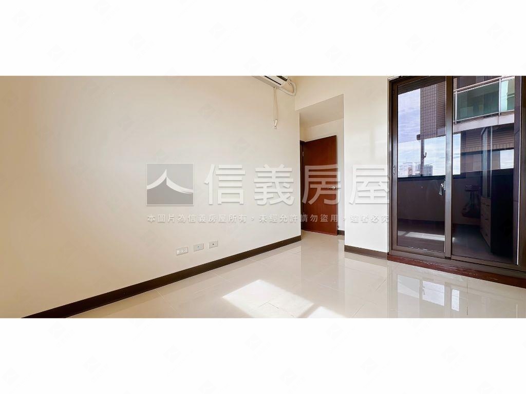 士林區壯闊山河景觀四房房屋室內格局與周邊環境