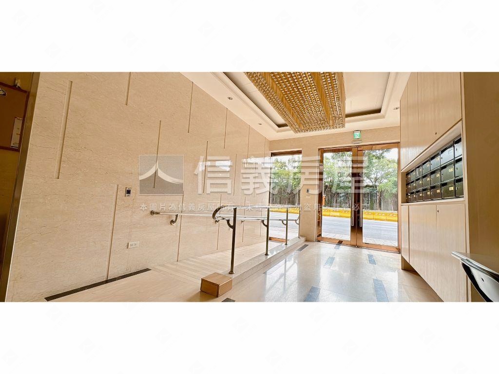 士林區壯闊山河景觀四房房屋室內格局與周邊環境