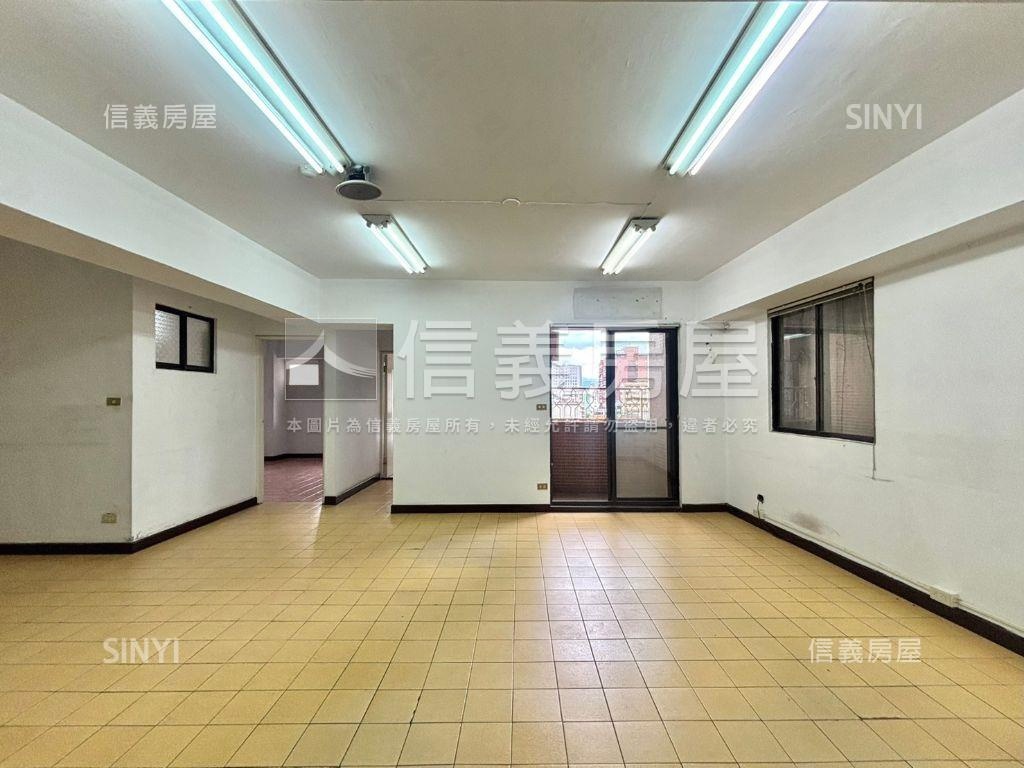 中正國中·學苑管理名邸房屋室內格局與周邊環境