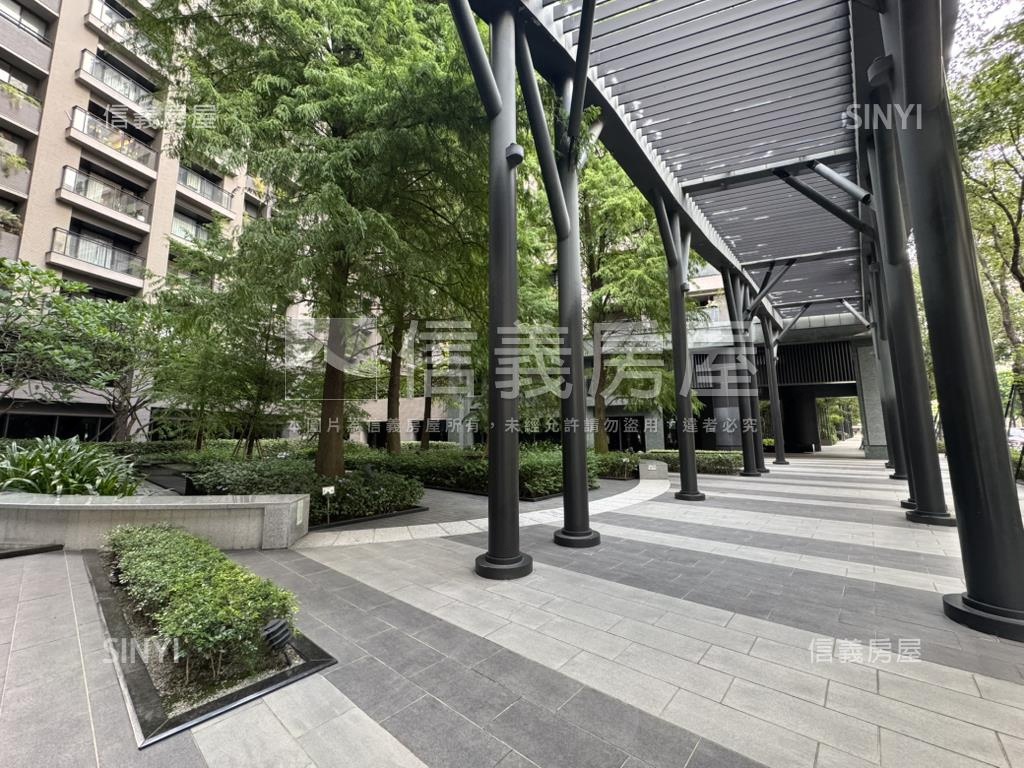 惠宇富山居三房平車房屋室內格局與周邊環境