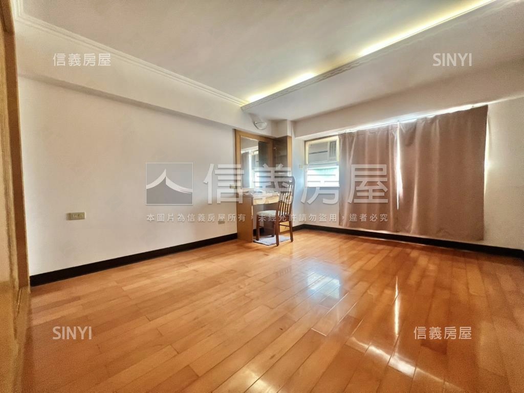 中研一期成家美屋大露台房屋室內格局與周邊環境