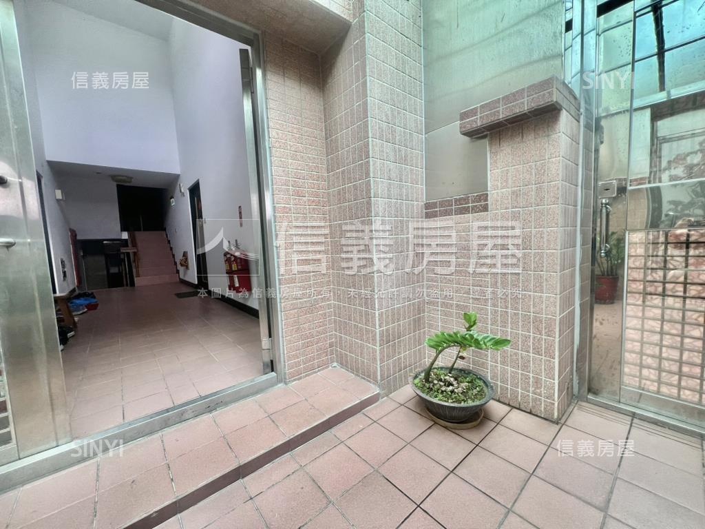 中研一期成家美屋大露台房屋室內格局與周邊環境