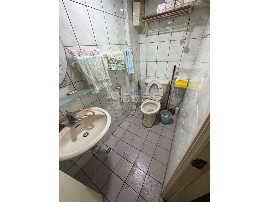 安南區屋況好大地坪店住房屋室內格局與周邊環境