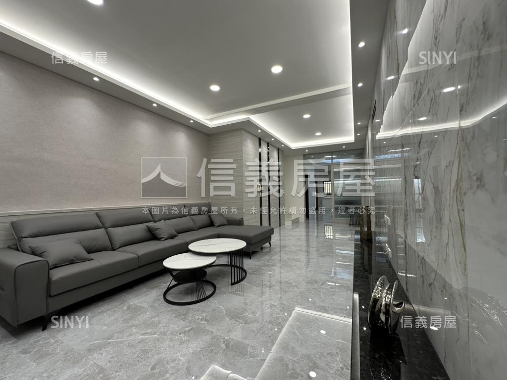明興正路面間間套房透天房屋室內格局與周邊環境