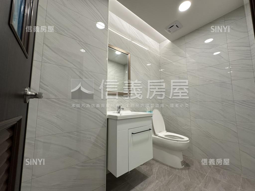 明興正路面間間套房透天房屋室內格局與周邊環境
