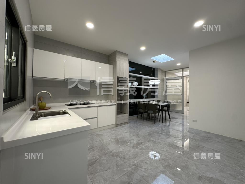 明興正路面間間套房透天房屋室內格局與周邊環境