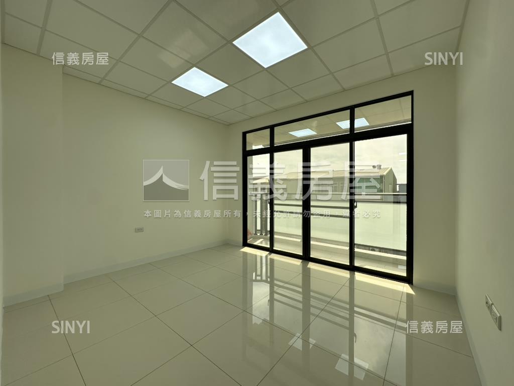 明興正路面間間套房透天房屋室內格局與周邊環境