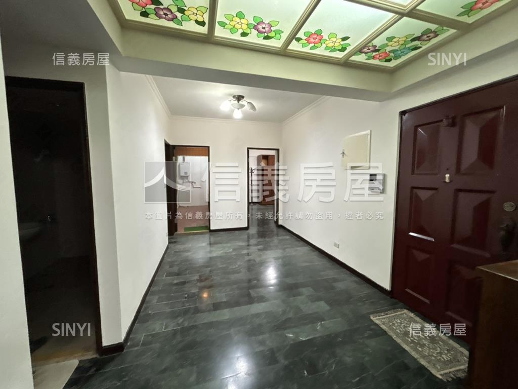 德昌稀有邊間頂加房屋室內格局與周邊環境