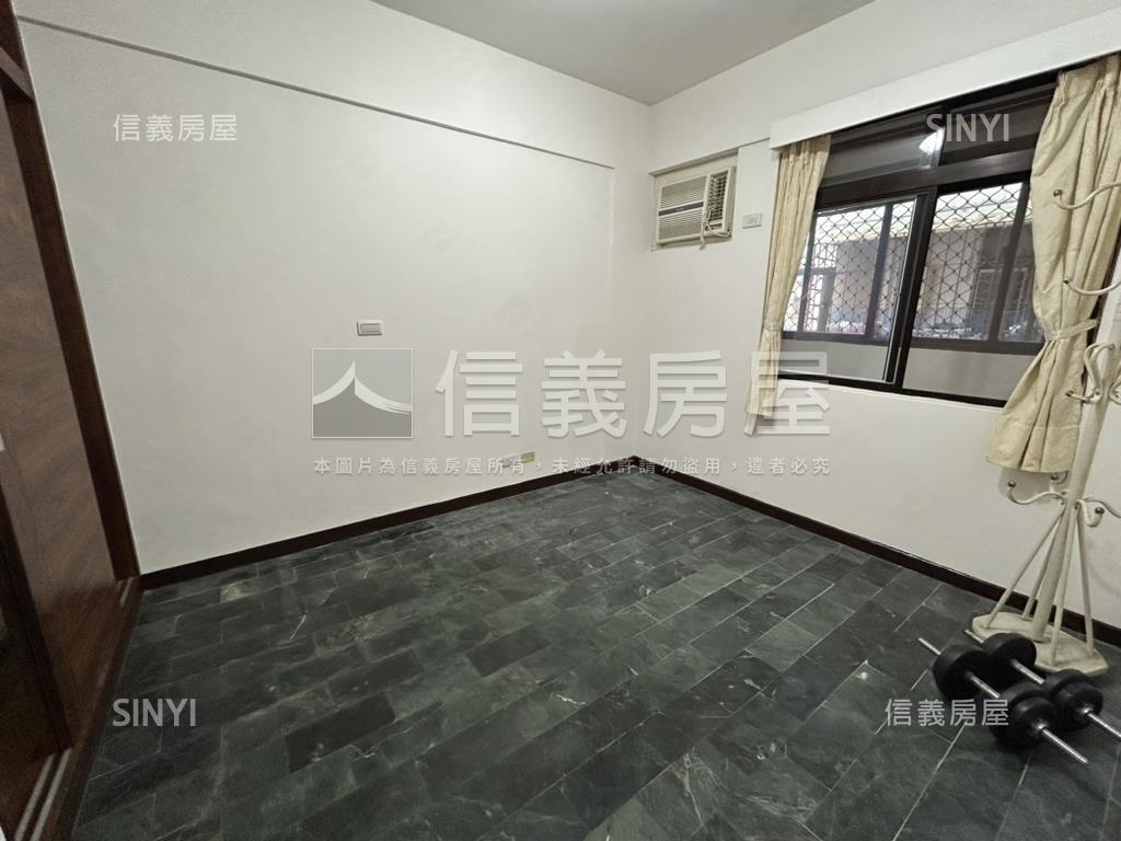 德昌稀有邊間頂加房屋室內格局與周邊環境