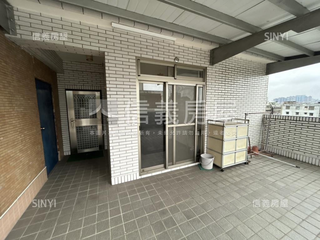 德昌稀有邊間頂加房屋室內格局與周邊環境