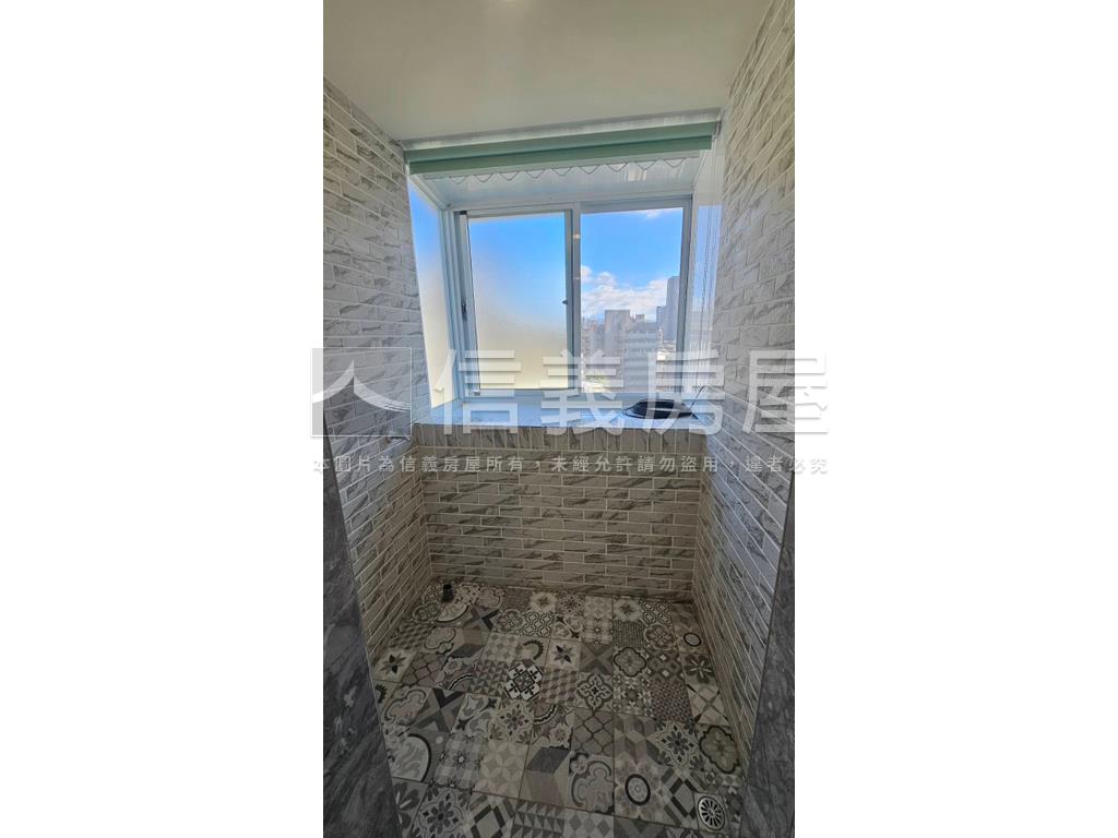 西門皇家學校高樓美景房屋室內格局與周邊環境