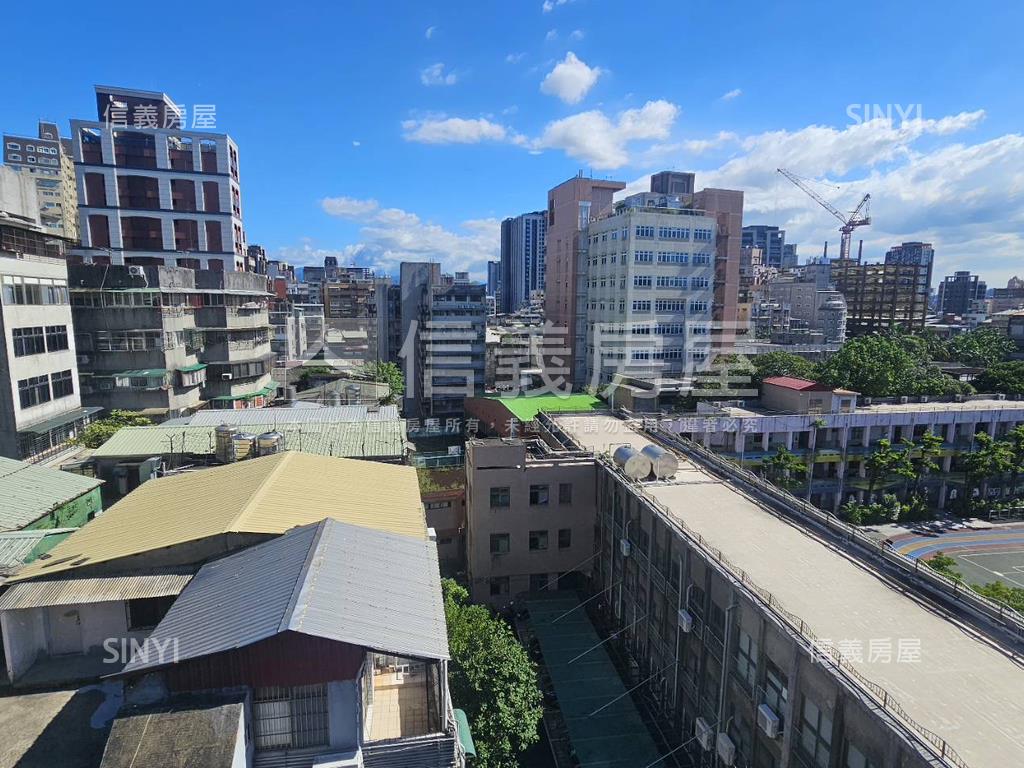 西門皇家學校高樓美景房屋室內格局與周邊環境