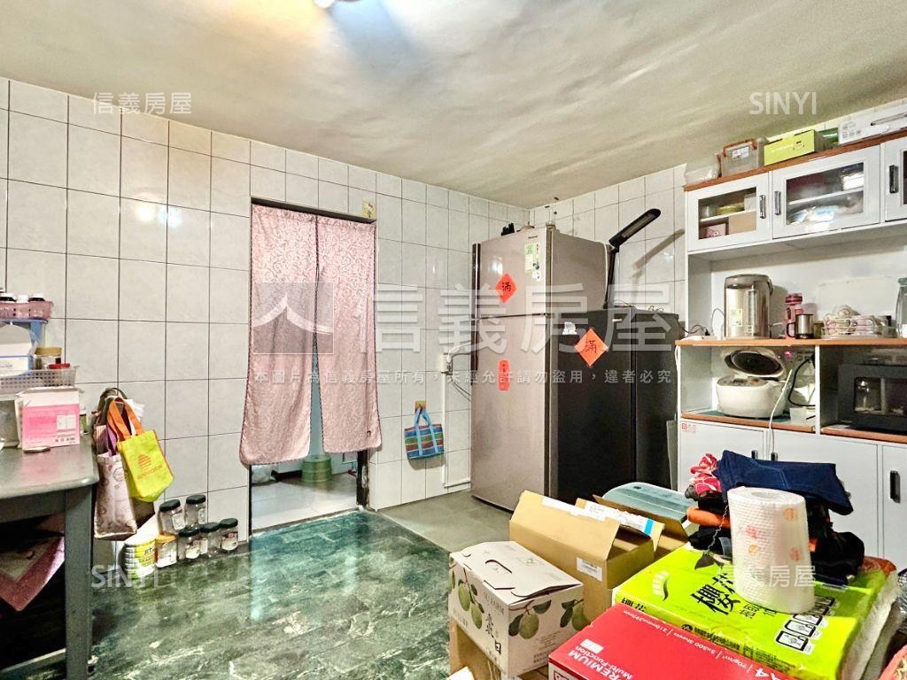 楠梓近火車站美透天房屋室內格局與周邊環境