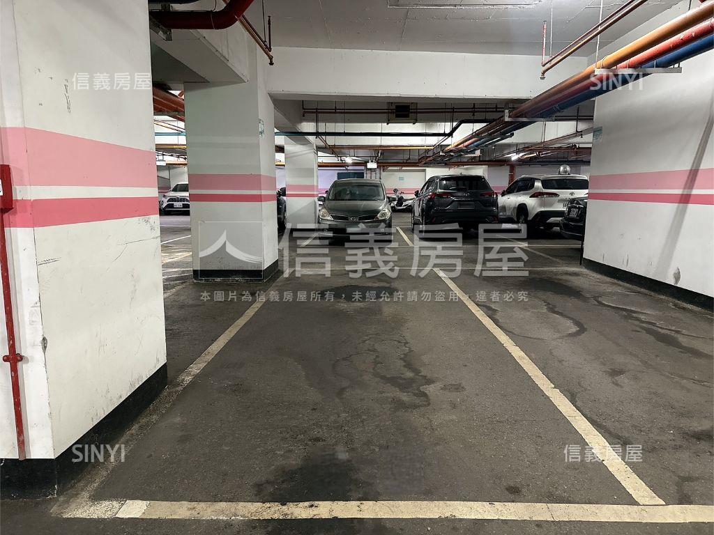 近美術館全新裝潢四房平車房屋室內格局與周邊環境