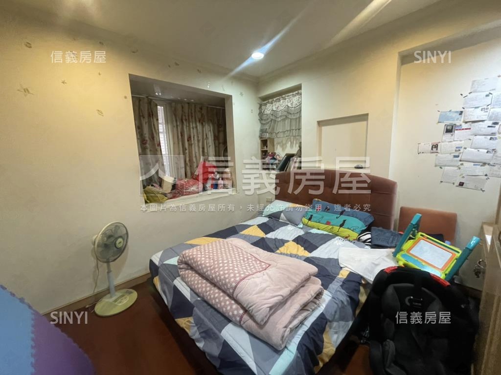海山贊捷運稀有社區透天房屋室內格局與周邊環境