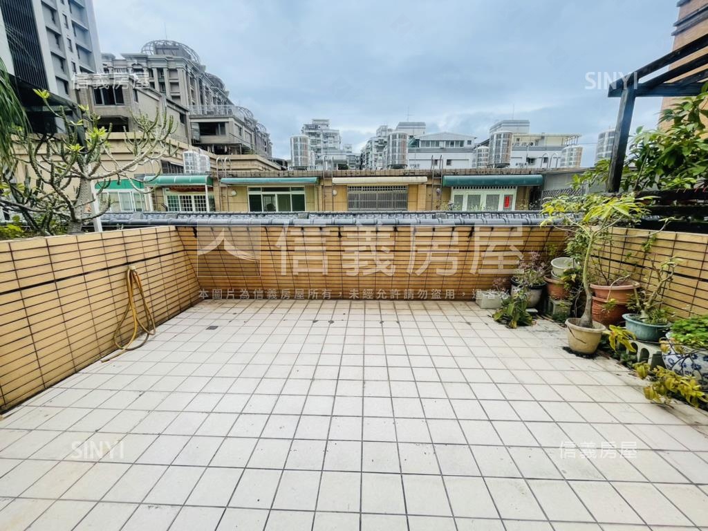 海山贊捷運稀有社區透天房屋室內格局與周邊環境