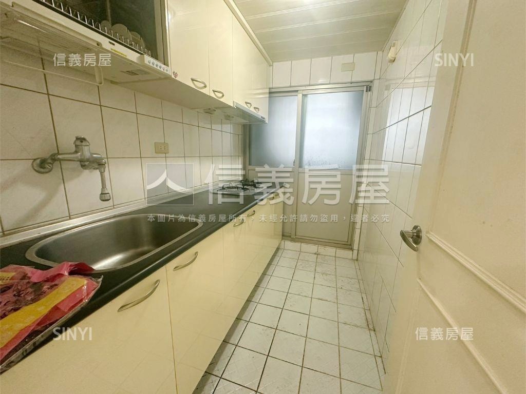 專約中和１００電梯兩房房屋室內格局與周邊環境