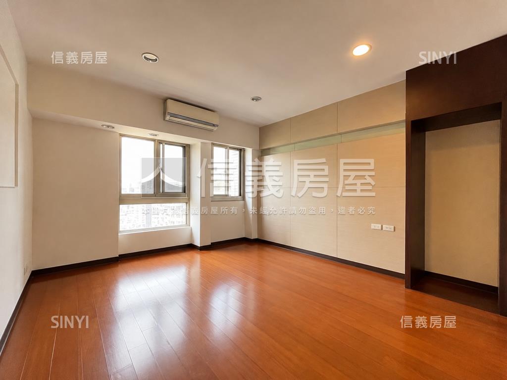 心航線低總價辦公室房屋室內格局與周邊環境