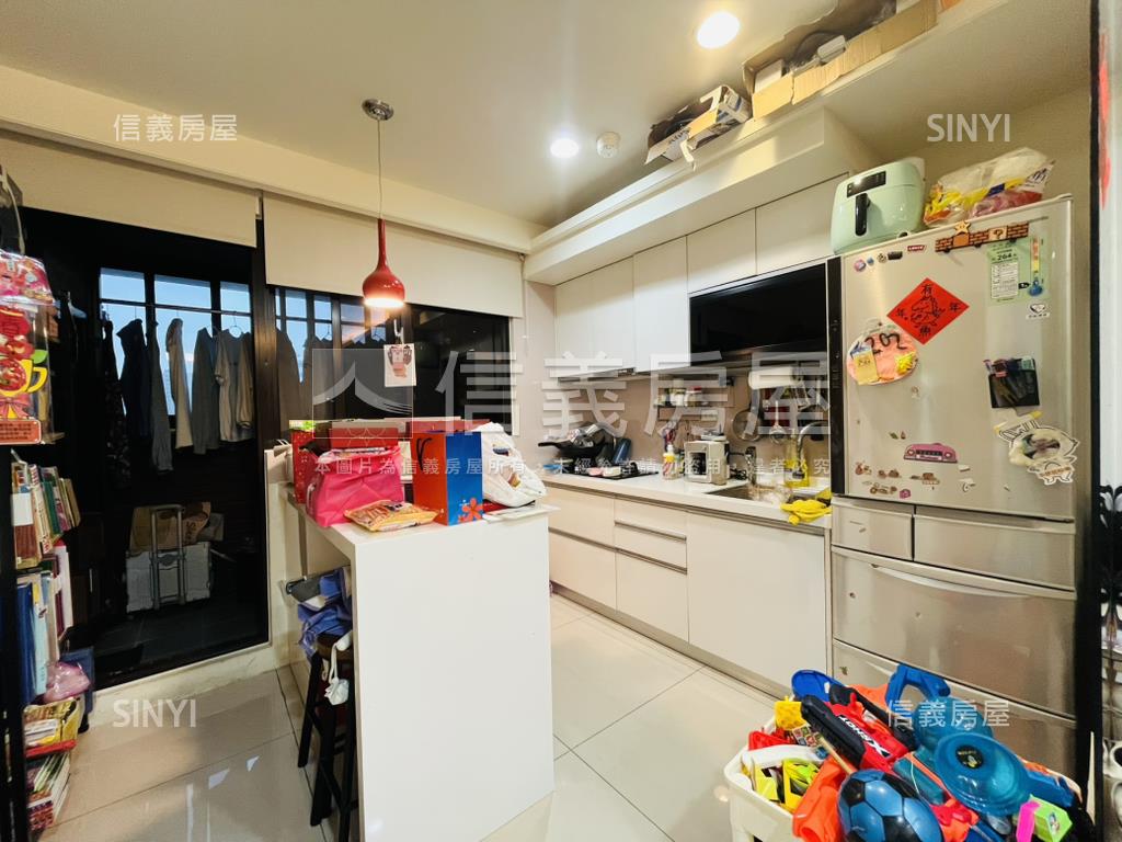 未來中和雙捷運站高樓景觀房屋室內格局與周邊環境