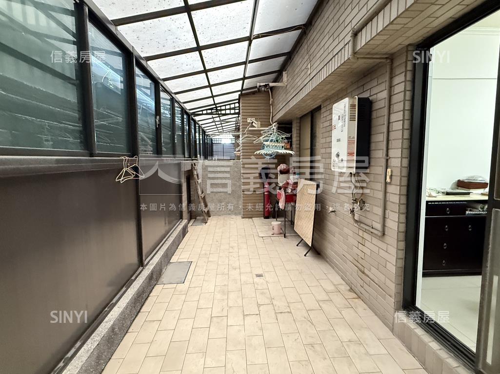 龍騰首席獨門獨戶美宅平車房屋室內格局與周邊環境