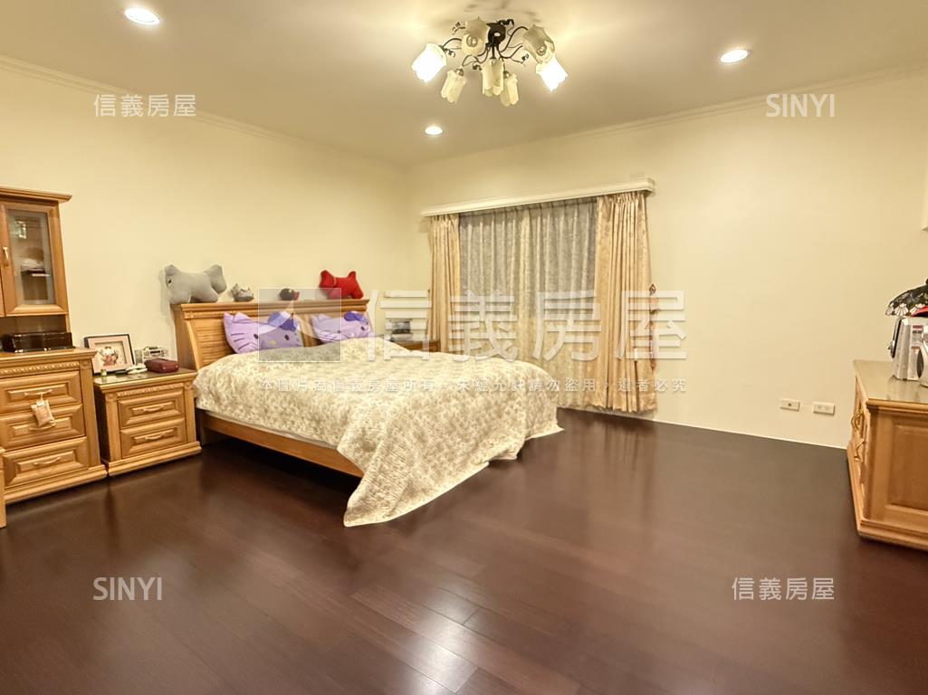 龍騰首席獨門獨戶美宅平車房屋室內格局與周邊環境