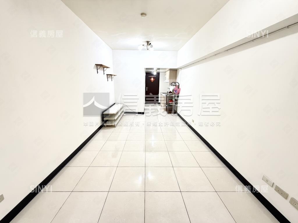 稀有時尚女人香套房房屋室內格局與周邊環境