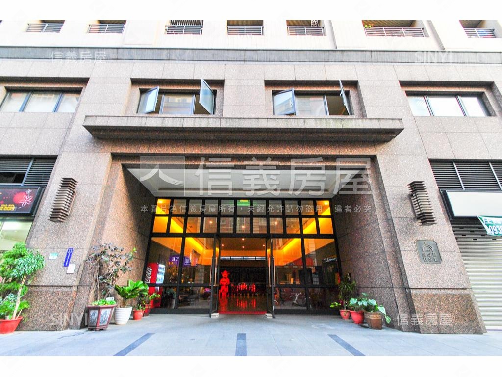 稀有時尚女人香套房房屋室內格局與周邊環境