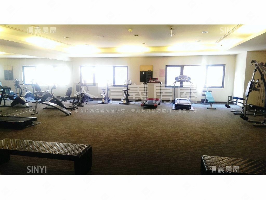 稀有時尚女人香套房房屋室內格局與周邊環境