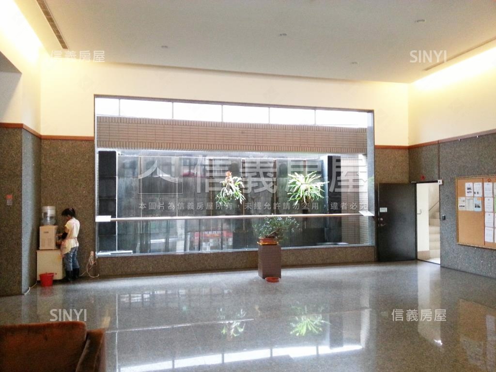 稀有時尚女人香套房房屋室內格局與周邊環境