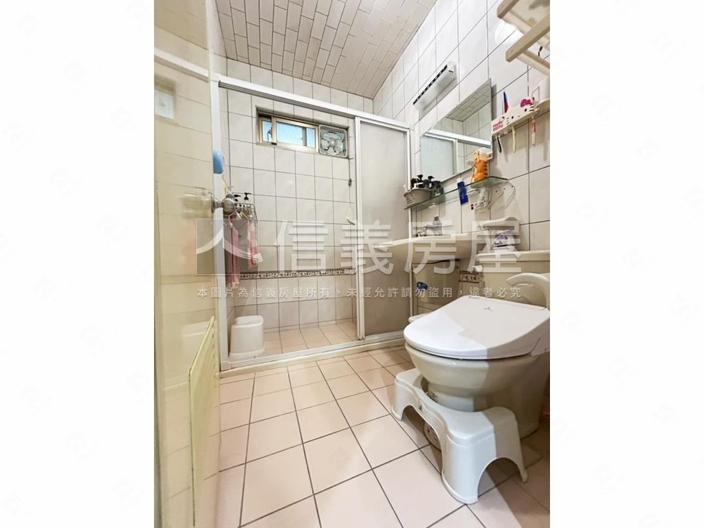 士林未來捷運３樓美寓房屋室內格局與周邊環境