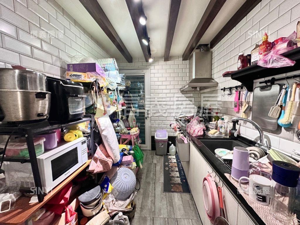 ★稀有工業風二樓美寓☆房屋室內格局與周邊環境