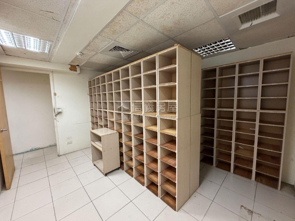 中正路近Ｇ１０站金透店房屋室內格局與周邊環境
