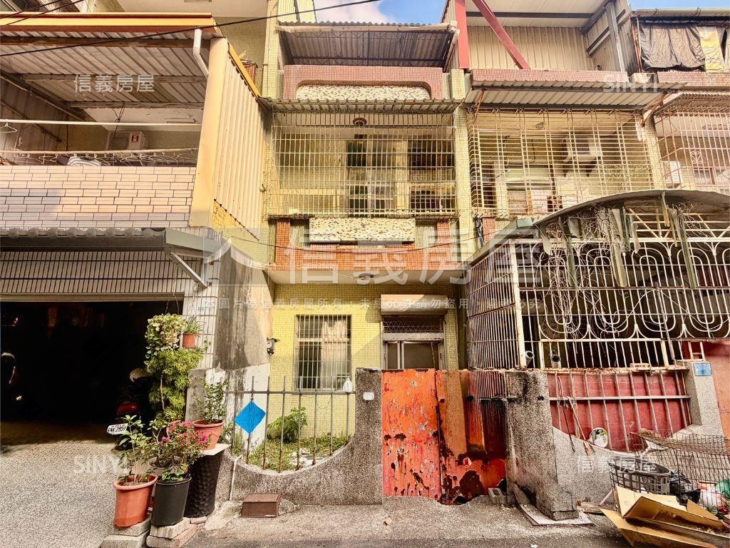 岡山雙鐵共構巷弄小宅房屋室內格局與周邊環境