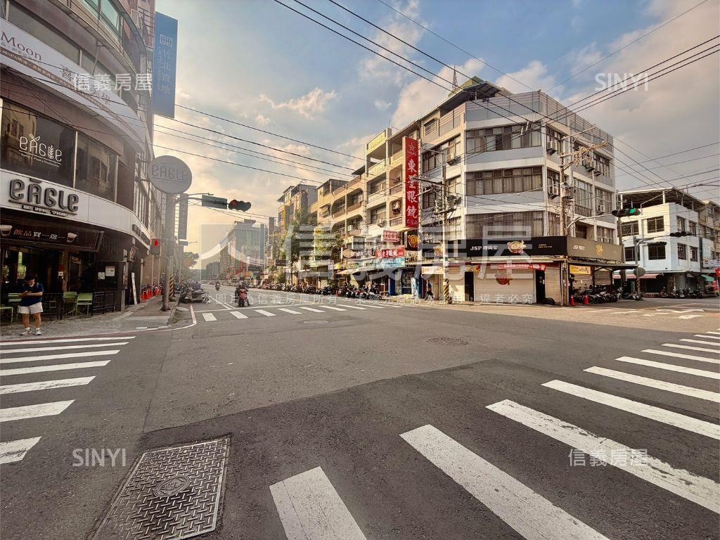 岡山雙鐵共構巷弄小宅房屋室內格局與周邊環境