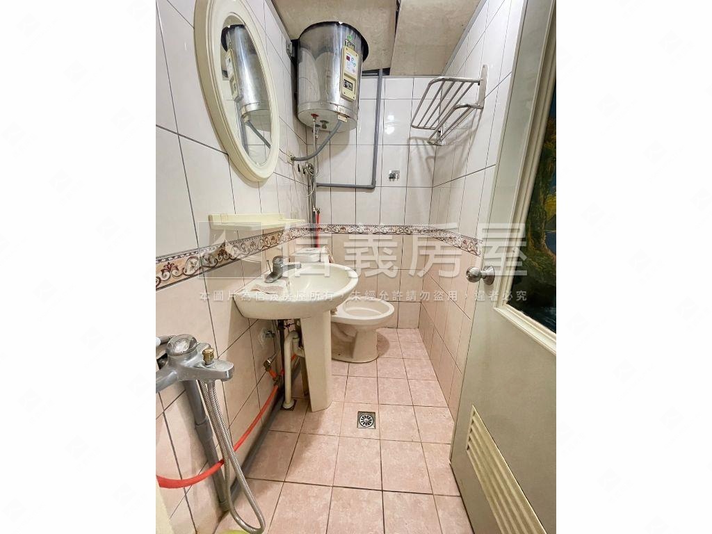 中原一層一戶滿租金雞母房屋室內格局與周邊環境