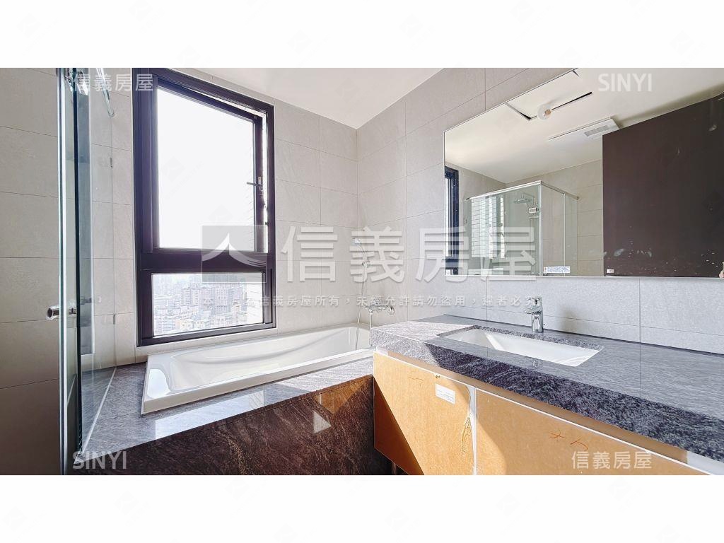 德鑫一璟四房雙車位房屋室內格局與周邊環境